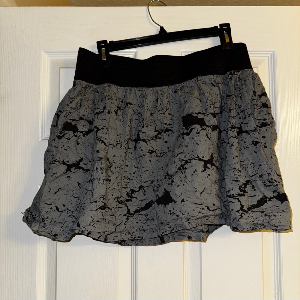 Black Poppy Black and Grey Mini Skirt size XL